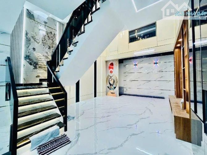 BÁN NHÀ GÓC 2 MẶT TIỀN – NỞ HẬU – 97.8M² – 1 TRỆT 2 LẦU SÂN THƯỢNG - 4.85 x 20 - 7.6 TỶ – - 3