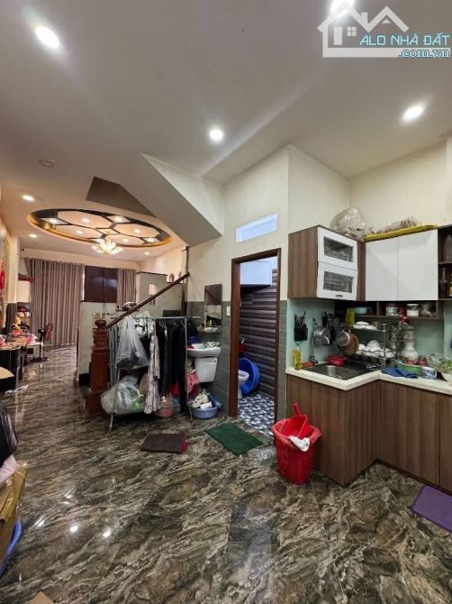 HÀNG HOT CẬP BẾN: Nhà 2 tầng mới, hẻm xe hơi 5m, đối diện Lotte Gò Vấp chỉ nhỉnh 5 tỷ - 3