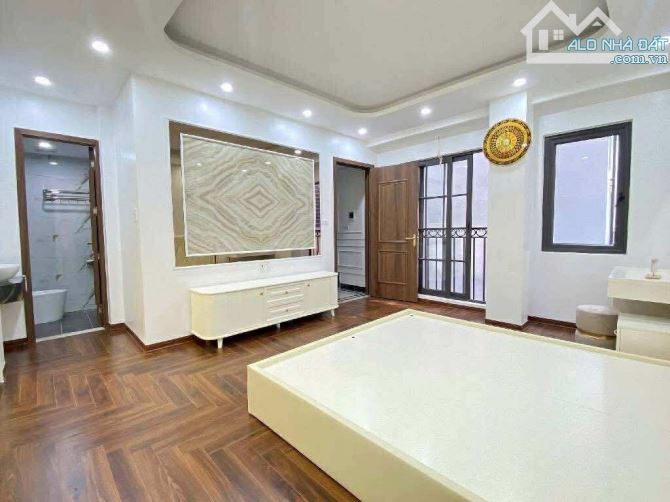 Trương Định, Nhà 42m Xây Mới Tinh 5 Tầng, Thang Máy, Gần Phố, Nhỉnh 8 Tỷ - 3