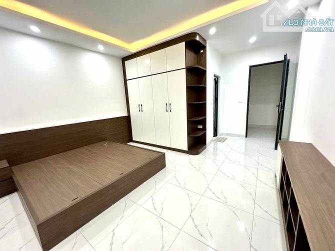 BÁN NHÀ MẶT NGÕ VĨNH KHANG, LÔ GÓC 3 MẶT THOÁNG, SÁT Ô TÔ, FULL NỘI THẤT, SỔ VUÔNG - 3