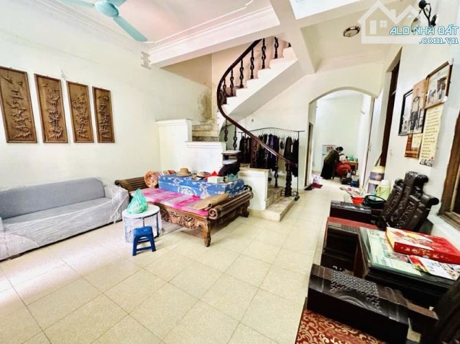 Cần bán nhà 158m2 sân vườn ôtô đỗ cửa ngõ thông Phố An Dương Vương - 3
