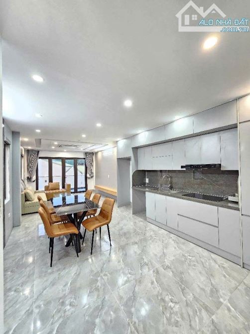 BÁN NHÀ BÁT KHỐI – LONG BIÊN – 52.8M², 6 TẦNG, GARA 2 Ô TÔ, THANG MÁY – 11.3 TỶ - 3