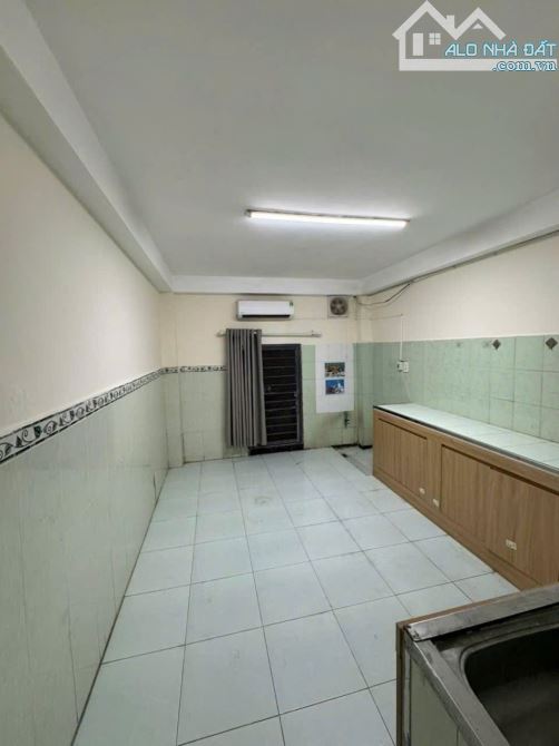 Cho Thuê Nguyên Căn Huỳnh Văn Bánh - 39M - 5 PN - Hẻm 5M - 16 Triệu - 3