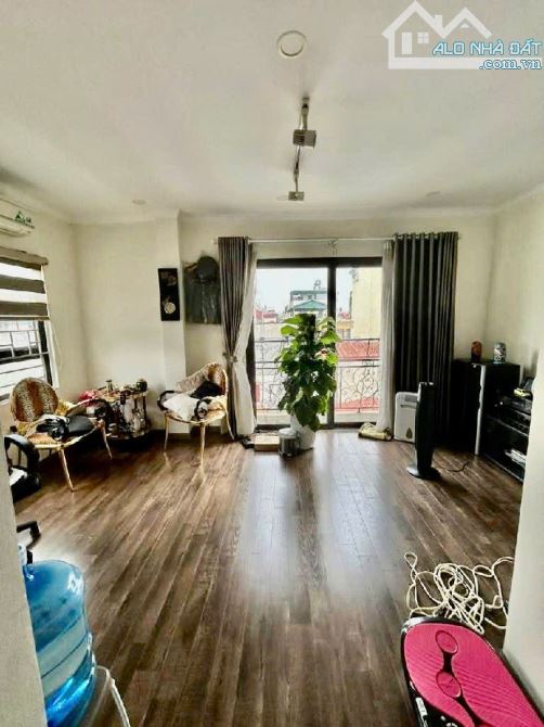 BAN NHÀ MAI DỊCH CẦU GIẤY - NHÀ ĐẸP - MẶT NGÕ - LÔ GÓC - DT 55M2, 5 TẦNG, CHỈ HƠN 11 TỶ - 3