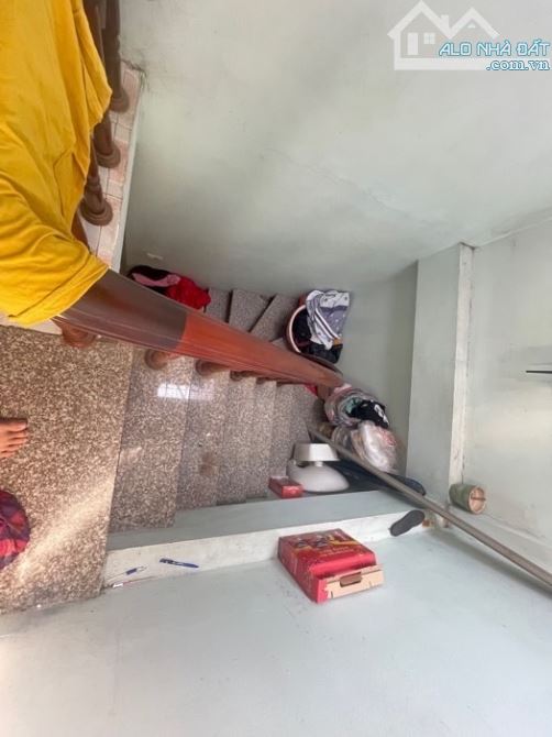 NHÀ DÂN XÂY 4 TẦNG - 4 NGỦ BÁT KHỐI ĐÔNG DƯ -GIÁ CHÀO CHỈ 3.95 TỶ - 3