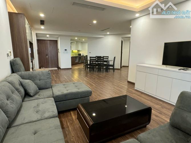 Căn hiếm! Bán gấp căn 2PN tầng 16 đã có Sổ Đỏ tại D