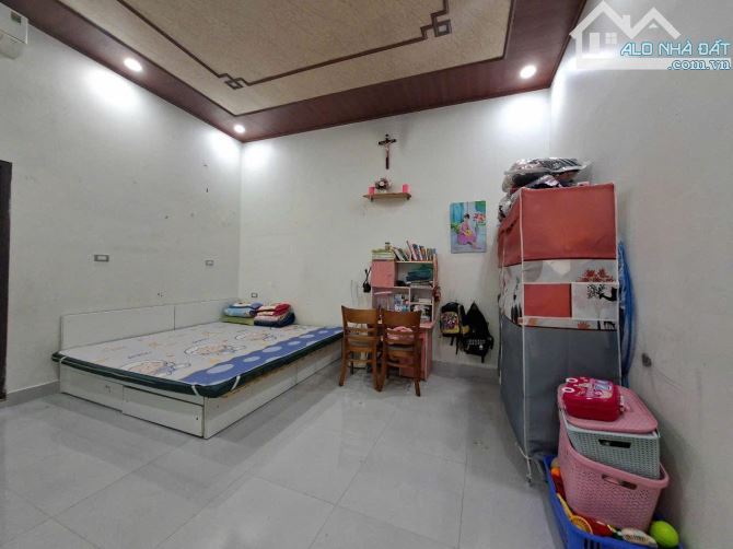 Bán nhà mặt đường Cổ Nhuế. Kinh doanh sầm uất. Vỉa hè, oto tránh. QH Ổn định - 3