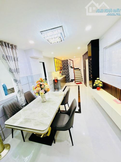 🏡 Nhà Đẹp giá mềm Quận 10 – 1 Trệt 2 Lầu, Sổ Hồng Riêng, Chỉ 5.28 Tỷ - 3