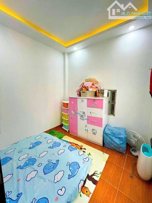 1,98ty Bán  nhà 3 tầng trần nguyên hãn ,lê chân  Giá 1,98 ty  lô góc dân xây độc lập - 3