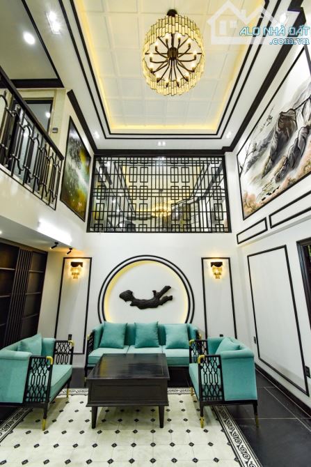 GÓC 2MT HẺM VIP KINH DOANH - HAI BÀ TRƯNG, P. SÀI GÒN. DT: 8,2x14m (Hầm, 4 Tầng), 3X TỶ - 3