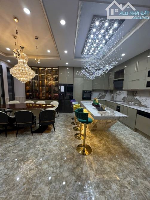 GIA ĐÌNH. CẦN NHƯỢNG LẠI CĂN BIỆT THỰ TÂM HUYẾT.GẦN SÔNG MÁT MẺ - 3