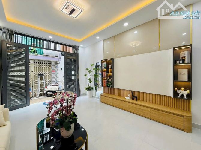 BÁN NHÀ---GIÁ: 4.65 TỶ--- Đ.QUANG TRUNG, P. THÔNG TÂY HỘI - 3