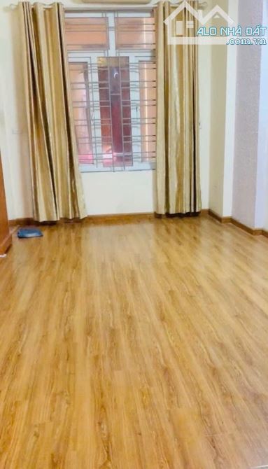 Hồ Tùng Mậu - 30m2 - 5 tầng - Gần phố - Phân lô - Hiếm nhà bán - 3
