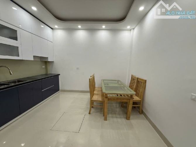 BÁN NHÀ GỐC ĐỀ - HOÀNG MAI-36M-4 TẦNG - 7.5 TỶ - CÁCH 30M RA Ô TÔ - 3
