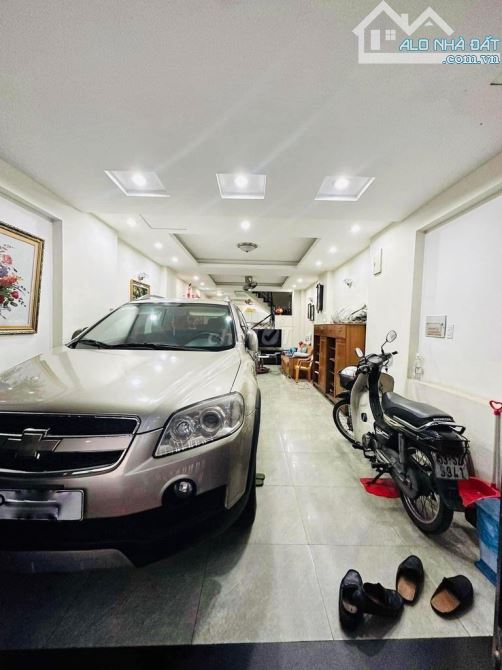 Sau Pearl Plaza xe hơi ngủ nhà! Bán nhà (4x11m) sẵn kết cấu - 4PN5WC. Gía 11tỷ - 3