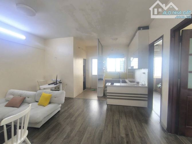 Bán chung cư Việt Hưng - 2 PN - tầng cao - 71m - 3.8 tỷ - 3