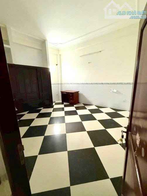 Cho thuê nhà hẻm 6 phòng ngủ gần sân vận động cần thơ giá 8 triệu - 3