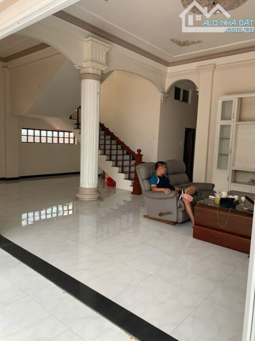🔥 BIỆT THỰ MẶT TIỀN CỐNG LỞ TRƯỜNG CHINH - TÂN BÌNH – 492M²  3 TẦNG – NỞ HẬU ĐẸP – GIÁ 39 - 3