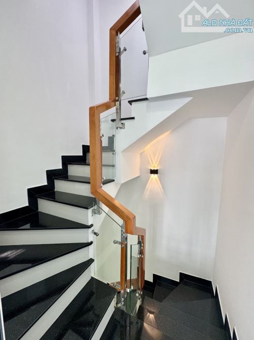 Nhà mới xây HXH 6m gần MT Nguyễn Thượng Hiền P.Hạnh Thông 5 tầng giá 7.35 tỷ - 3