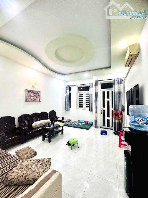 BÁN NHÀ RỘNG ĐẸP-GIÁ RẺ PHƯỜNG 15- TÂN BÌNH- DT 94M2- 4 TẦNG ĐÚC BTCT- NỞ HẬU - 3