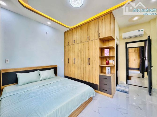 Bán Nhà Gò Vấp - Hẻm Xe Hơi - Nhà Đẹp 3 Tầng - Vào Ở Ngay - Full Nội Thất - Chỉ 7.x Tỷ - 3