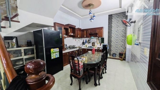 BÁN NHÀ NGUYỄN VĂN QUÁ Q12 - 4 TẦNG 115M2 ( 5M X 23M) - ĐƯỜNG 5M - 8.47 TỶ. - 3
