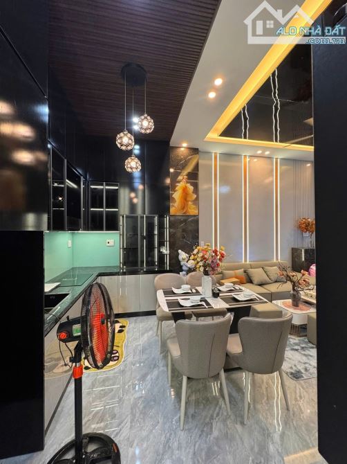 📌📌📌LÀM VIỆC TRỰC TIẾP GIÁ TỐT !!!  Bán nhà 3 tầng Kiệt 3m 38/ Bàu Hạc 1 - 3