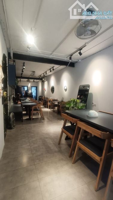 Hiếm Bán - Kinh Doanh - Tập Thể Kim Liên - Đống Đa - Dt :110m2/2Mặt/7,1mMT*8 tỷ - 3