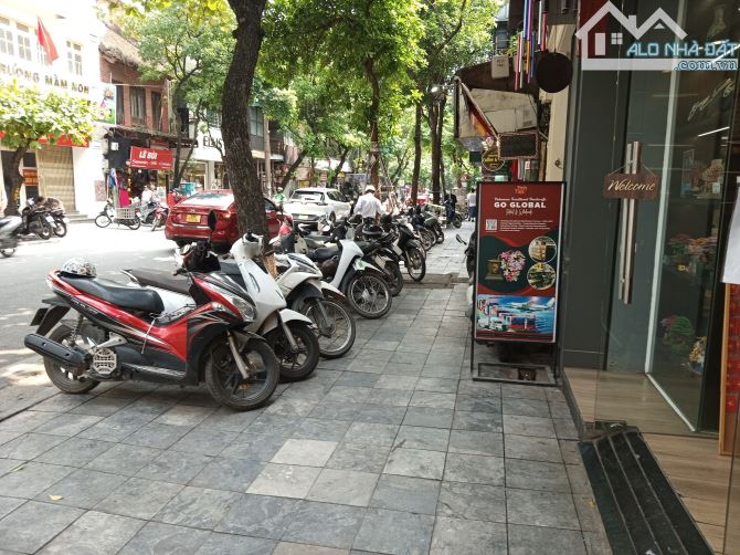 Bán Nhà mặt Phố Hàng Bông 451m2  x 4 Tầng, MT 13,1m, Giá 269 tỷ - 3