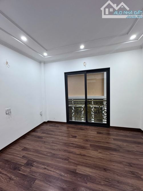 Nhà đẹp xây độc lập – Yên Kiện Ngọc Hồi, 40m² x 5 tầng, giá chỉ 5,9 tỷ, sổ đỏ chính chủ - 4