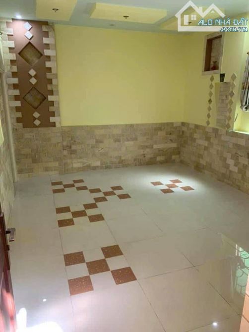 QUÁ RẺ - NHỈNH 16 TỶ - 111M2 - NGANG 8 DÀI 16 - 4TẦNG - HẺM XE TẢI THÔNG - LẠC LONG QUÂN - 4