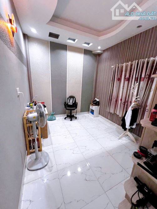 ĐẲNG CẤP NHÀ PHỐ THẨM MỸ VÀ TINH TẾ  HẼM TÔN ĐẢN THÔNG ĐƯỜNG SỐ 11 P4Q4 K. DOANH ⛳️  BUÔN - 4