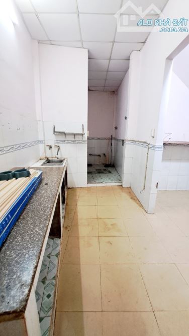 NHÀ 2 TẦNG 50M2 XE HƠI NGỦ TRONG NHÀ TMT 13 Q12 GIÁ 3TỶ1 - 4