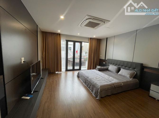 SIÊU PHẨM NGỌC LÂM -LONG BIÊN 38.5M2 x5TẦNG GARA Ô TÔ THANG MÁY GI.Á NHỈNH 10TỶ CÓ TL - 4