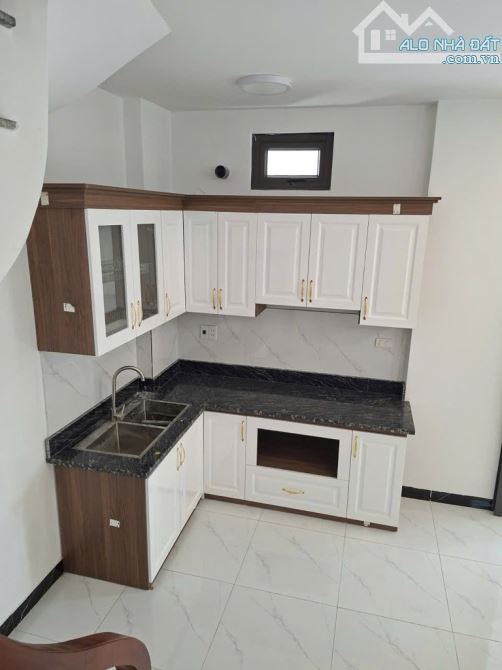 NHÀ ĐẸP BÁT KHỐI - Ô TÔ ĐỖ CỔNG - MỚI TINH 5 Tầng CHỈ HƠN 5 TỶ - 4