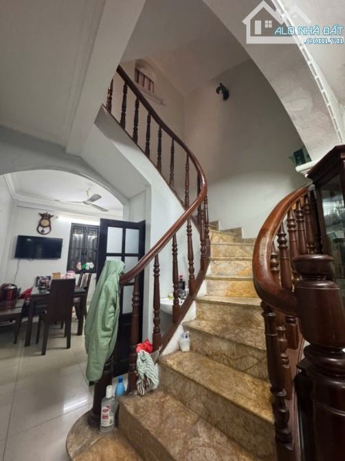 BÁN NHÀ LÔ GÓC NGÕ 87 LÊ THANH NGHỊ, HAI BÀ TRƯNG 43M² 4 TẦNG GIÁ 10,8 TỶ