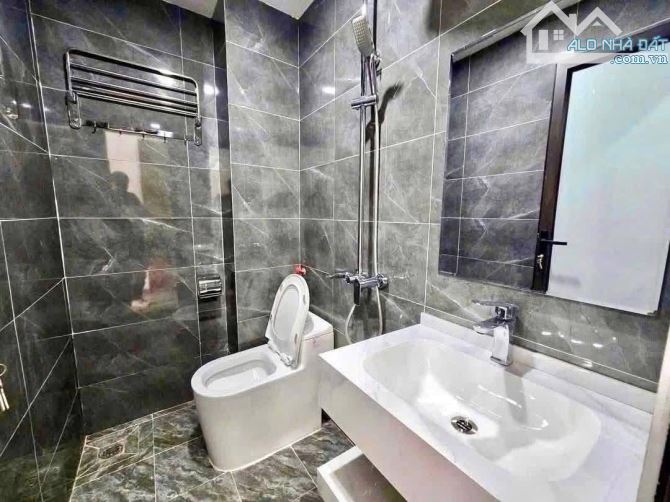 🏡 NAM TỪ LIÊM – NHÀ ĐẸP XÂY MỚI Dt 45m² x 6T thang máy – ngõ thông, ô tô vào nhà. Giá 9tỷ - 4
