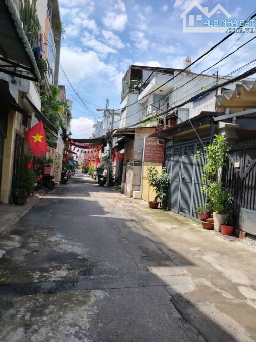 Mặt tiền vị trí đẹp cách 100m ra Gò Dầu-2 tầng-dòng tiền cho thuê 6tr/tháng-nhỉnh 2 tỷ - 4
