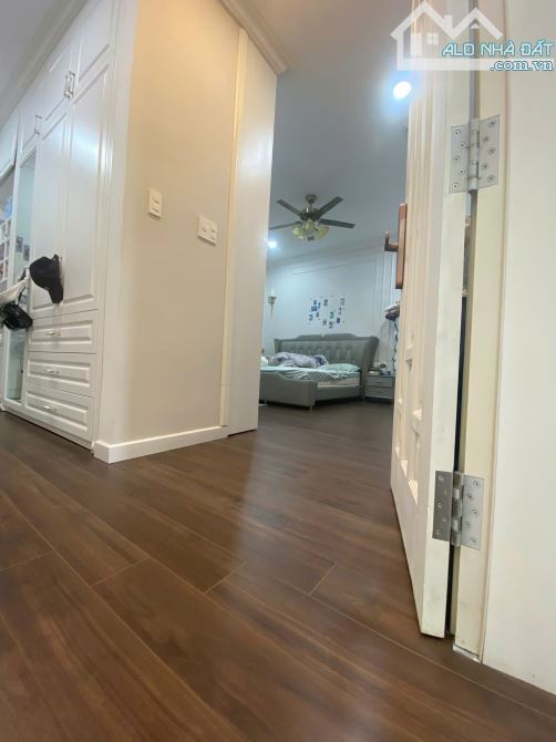 Bán biệt thự 4 tầng mặt tiền Hà Bồng, Hòa Xuân, Cẩm Lệ. DT 200m2 ngang 10m. Giá 27.5 tỷ - 4