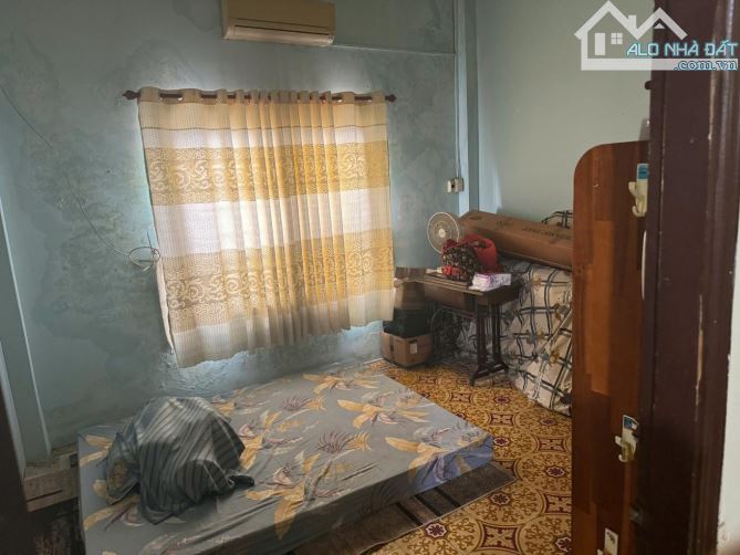 1 ĐỜI CHỦ LÊ QUANG ĐỊNH 2 MẶT TIỀN - 2 TẦNG 202M2 NGANG 9M5 NỞ HẬU - HẺM XE HƠI VÔ NHÀ - K - 4