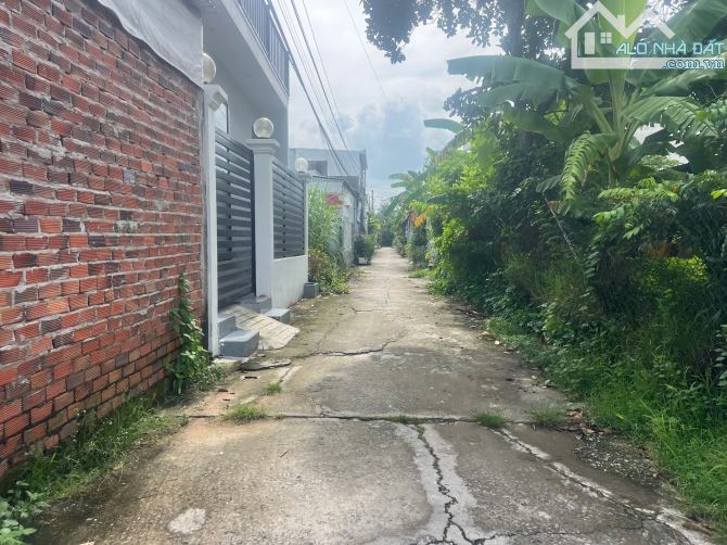 Bán 180m2 Đất Thổ Cư Góc 2 Mặt Tiền Đan Xe Hơi Ra Vào Cách huyện 92 50m,  Ấp 2 Đạo Thạnh - 4