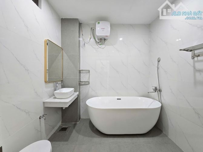 Bán siêu phẩm 3 tầng Phú Xuân 9 khu VIP Hoà Minh - 4