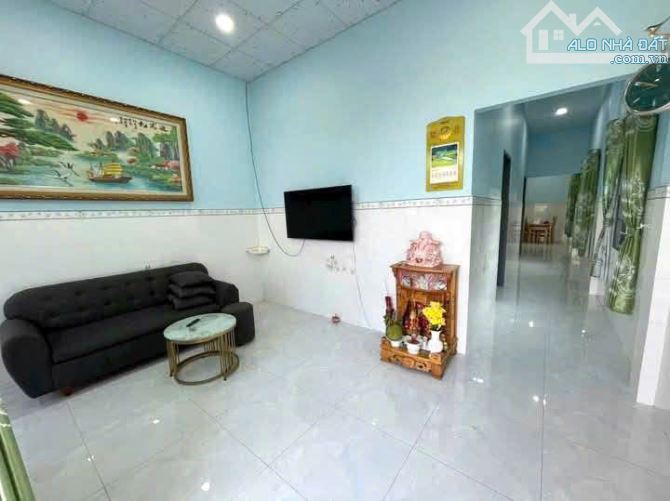 Bán gấp nhà ở Thị Trấn Củ Chi . DT 126,8m2, giá 1ty250 triệu. SHR. - 4