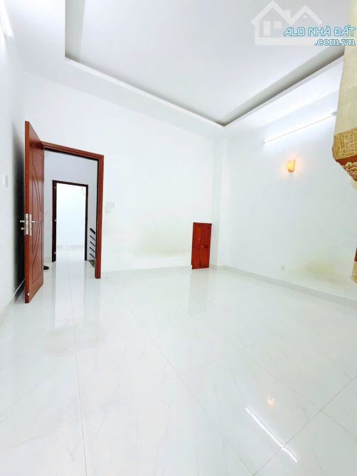 Nhà bán k lộ giới, 3 tầng (4.4x9m), hẻm 56 Bùi Minh Trực - 4