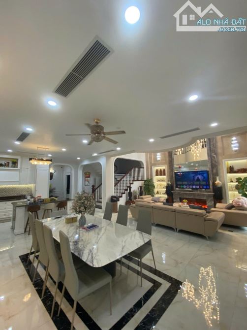 ⚡ BÁN BIỆT THỰ SANG TRỌNG – ĐẸP LUNG LINH TẠI HÀ BỒNG, HÒA XUÂN , dt: 200m2, giá 27.5 tỷ - 4