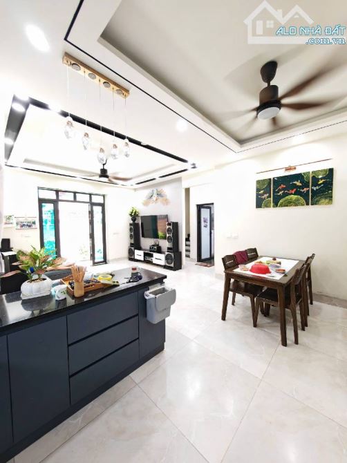 Đa sỹ 102m mt8m 4t dân xây,ô tô cách 30m,ra mặt phố 70m nhà đẹp ở ngay,chia 2 lô đều đẹp - 4