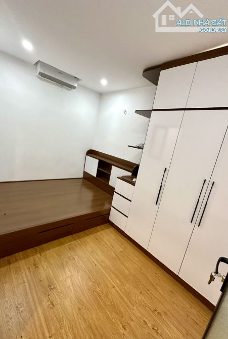 CC BÁN CĂN TT 3 NGỦ TRẦN QUỐC HOÀN - KHÁCH BẾP RIÊNG BIỆT - FULL NỘI THẤT - Ở NGAY - 80M2 - 4