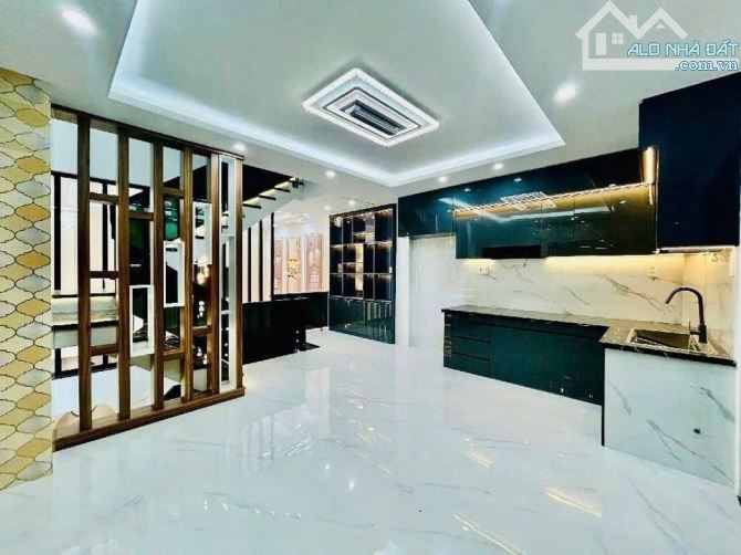 BÁN NHÀ GÓC 2 MẶT TIỀN – NỞ HẬU – 97.8M² – 1 TRỆT 2 LẦU SÂN THƯỢNG - 4.85 x 20 - 7.6 TỶ – - 4