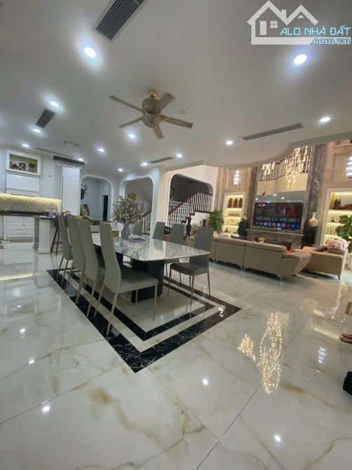 🥇Bán biệt thự, phân lô trong dự án đường Hà Bồng (200 m2, HX Cẩm Lệ - Đà Nẵng, 27.5 tỷ tl - 4
