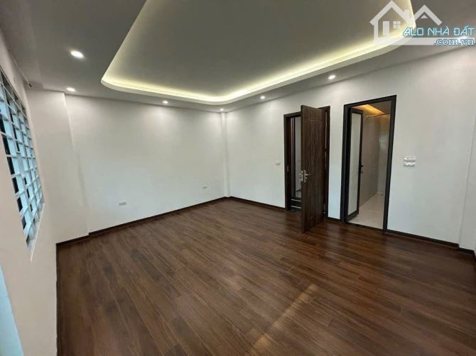 BÁN NHANH NHÀ LÔ GÓC 6 TẦNG THANG MÁY – LONG BIÊN, GẦN VINHOMES RIVERSIDE - 4